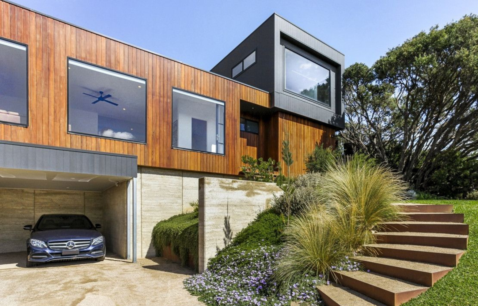 Project Focus: Charming Bushland Haven, McKenzie Hill, VIC