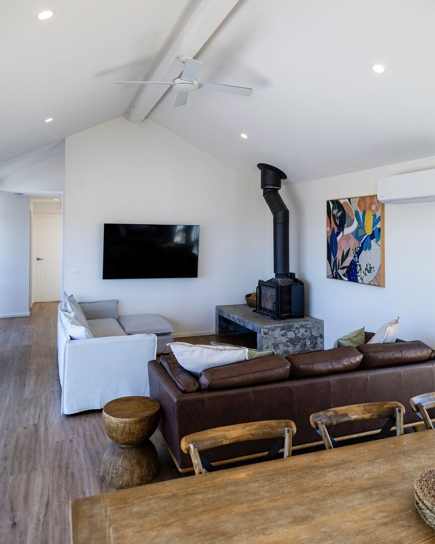 Fryerstown-Project-Prefab-Modular-Home-Barn-Style-Anchor-Homes-White-House-Blog-24