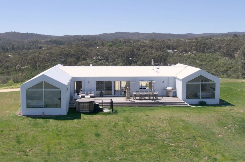 Fryerstown-project-prefab-modular-home-anchor-homes-barn-style-house-white-60