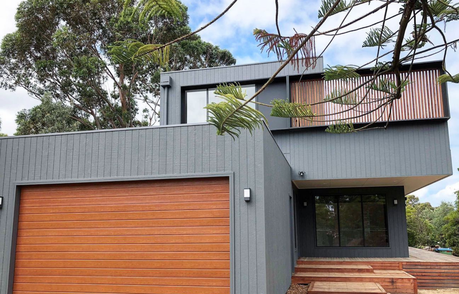 Single Storey vs. Double Storey Modular Homes: Which Is Right For You?