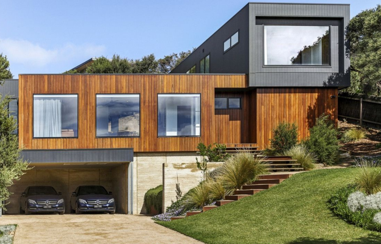 Single Storey vs. Double Storey Modular Homes: Which Is Right For You?
