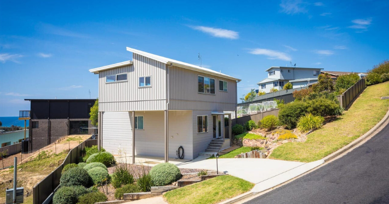 Project Focus: Custom Seaside Home, Tathra, NSW